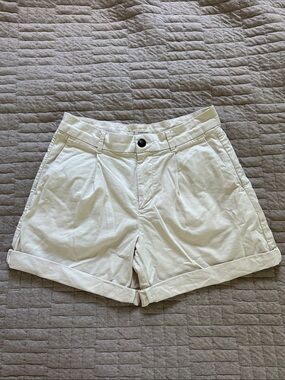 Everlane Cream The Pleated Chino Shorts in Birch size 4
